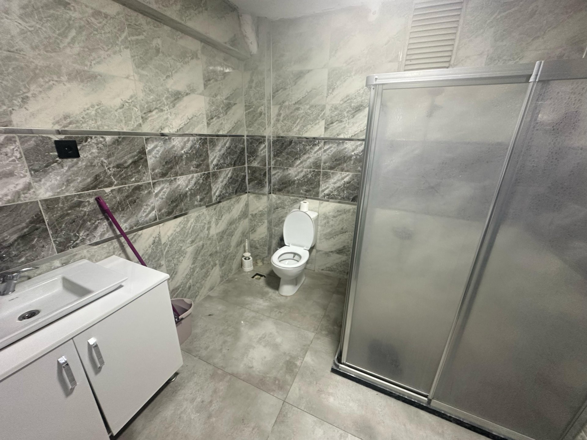 KAYAPINAR DİCLEKENT CAMİİ YANINDA 2+1 GENİŞ FIRSAT BAKIMLI SATILIK DAİRE