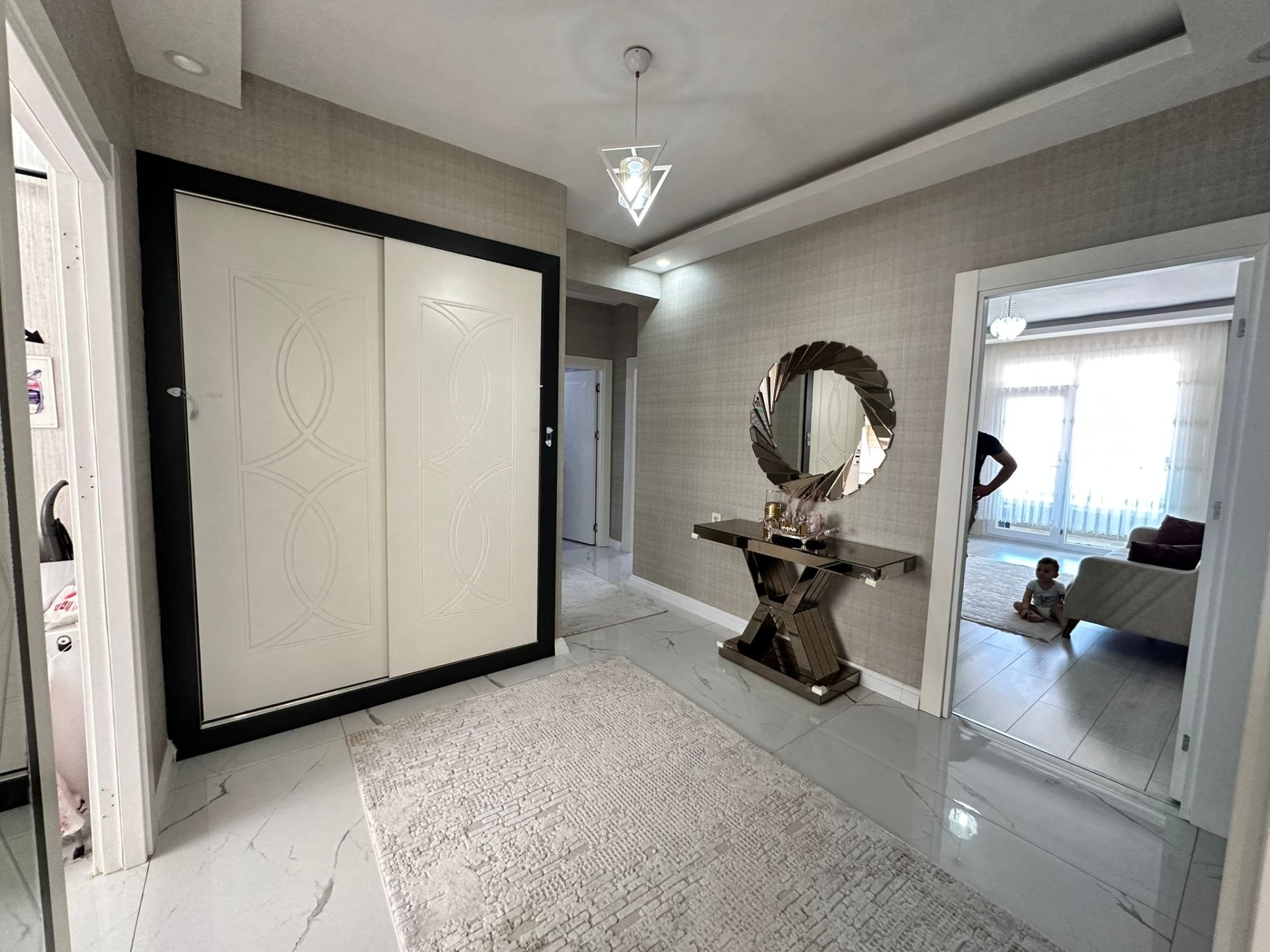 ACİL SATILIKKAYAPINAR ARAŞTIRMA HASTANESİ CİVARI 3+1 LÜKS DAİREMİZ SATIŞTADIR