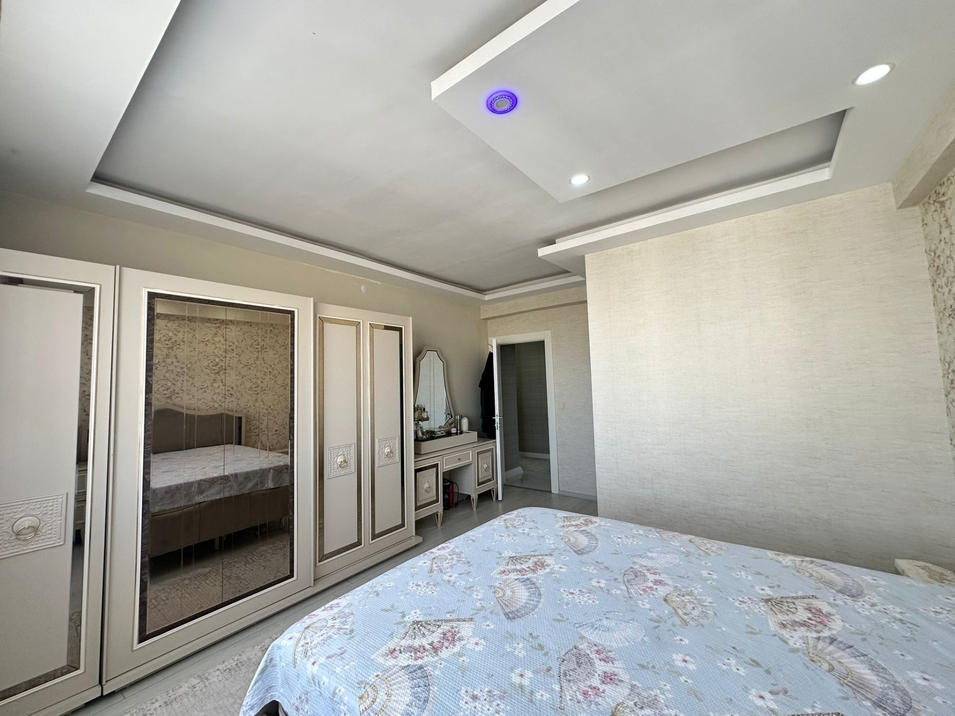 ACİL SATILIKKAYAPINAR ARAŞTIRMA HASTANESİ CİVARI 3+1 LÜKS DAİREMİZ SATIŞTADIR