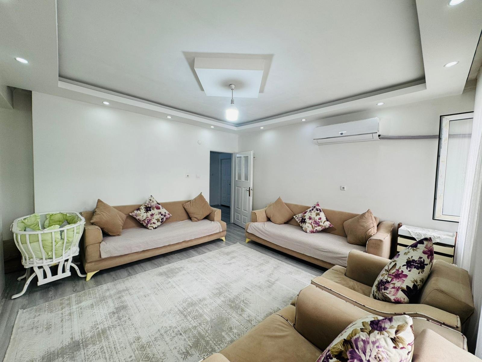 HUZUREVLERİNDE 3+1 BÜYÜKLÜĞÜNDE 2+1 SATILIK BAKIMLI DAİRE