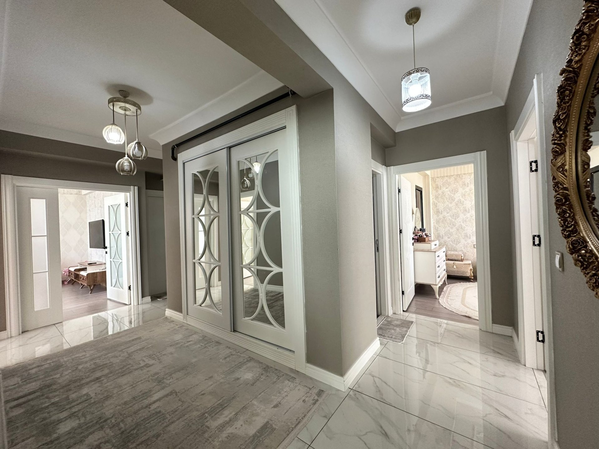 ACİL SATILIK' ARAM TİGRAN CADDESİNDE 3+1 LÜKS DAİREMİZ SATIŞTADIR