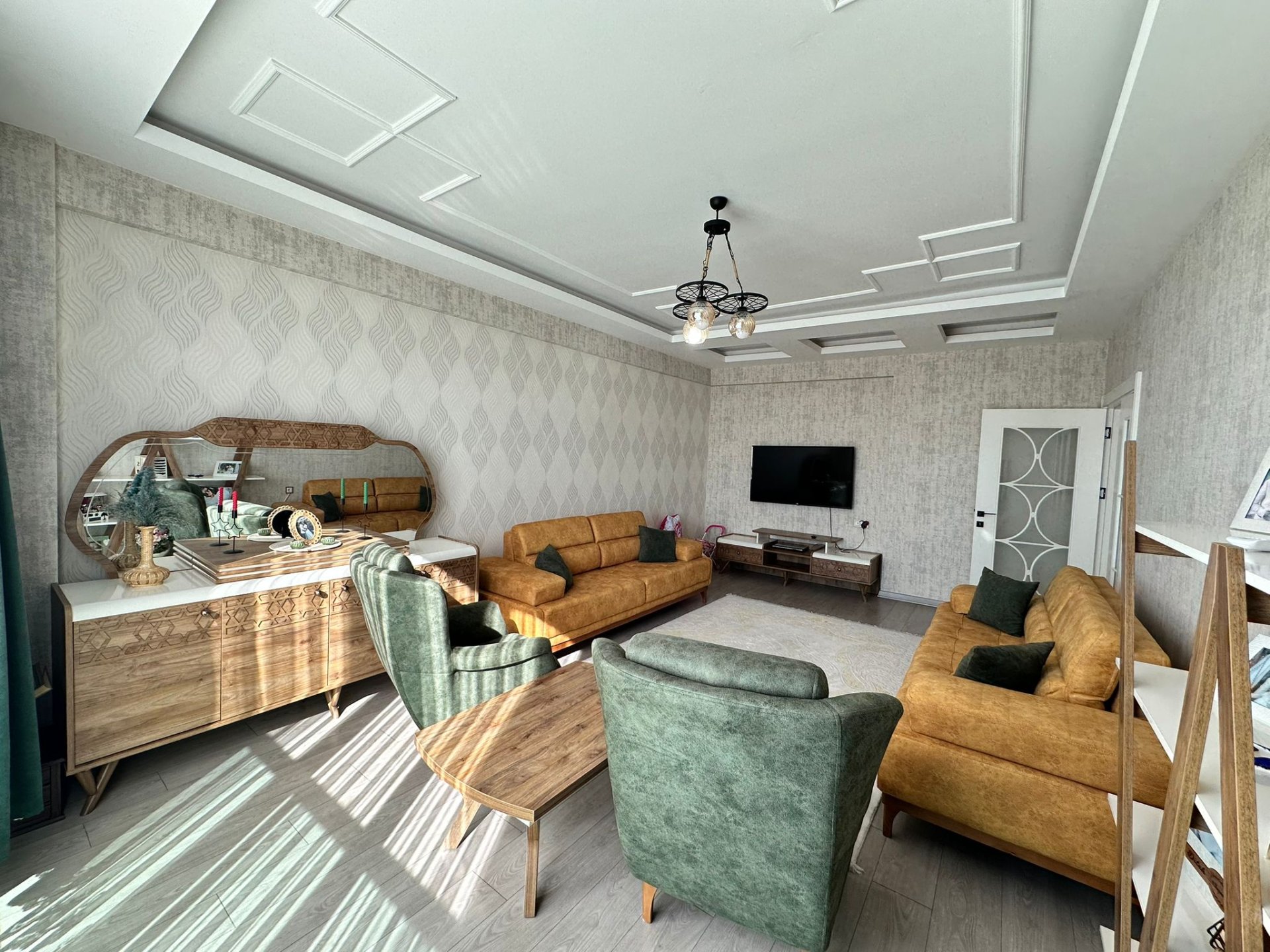 ACİL SATILIK' ARAM TİGRAN CADDESİNDE 3+1 LÜKS DAİREMİZ SATIŞTADIR