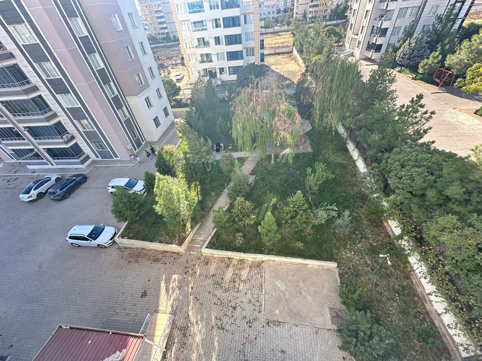 BAĞCILAR  OTOGAR KARŞISINDA 3+1 HAZIR DAİRE