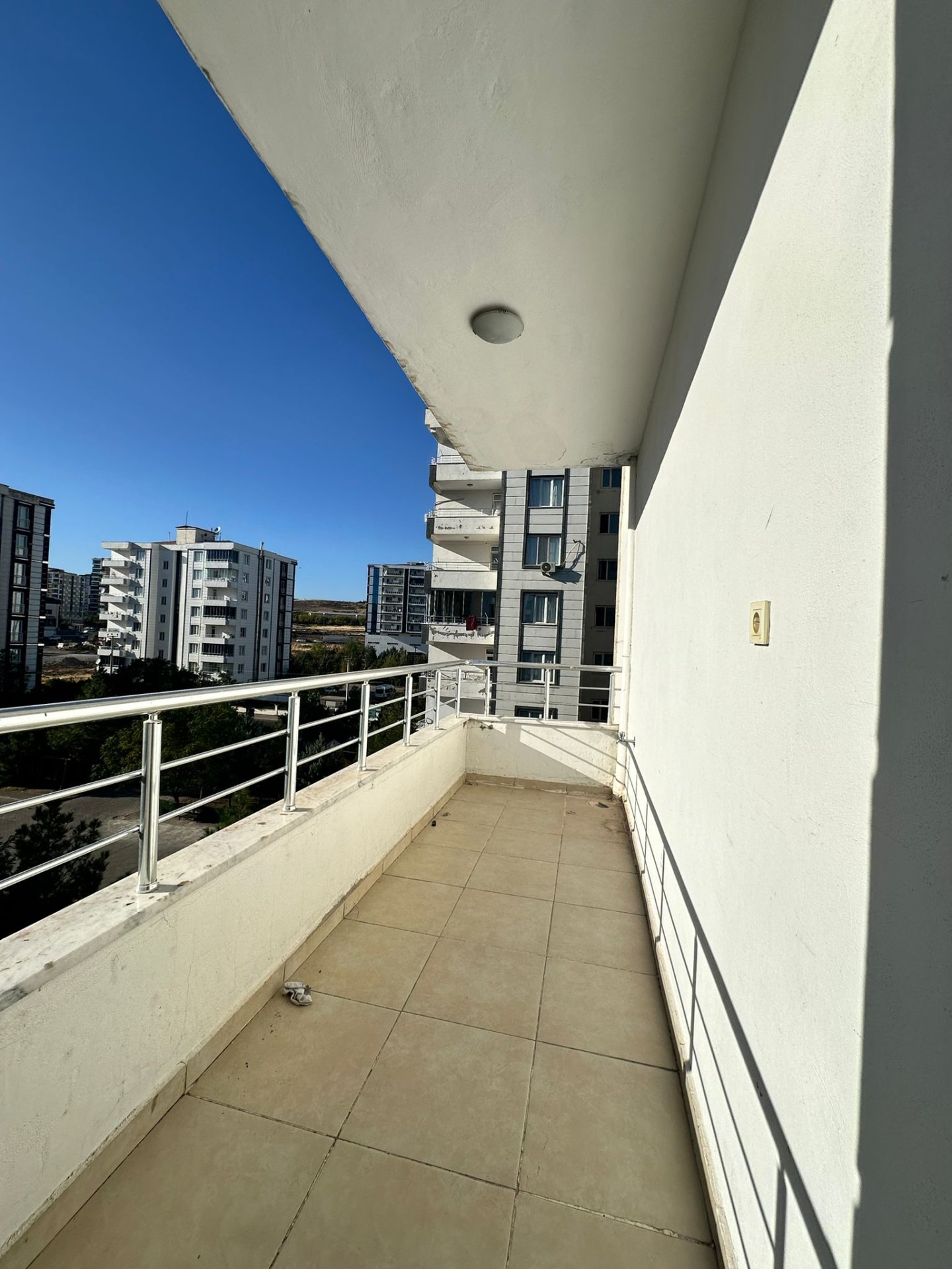 BAĞCILAR  OTOGAR KARŞISINDA 3+1 HAZIR DAİRE