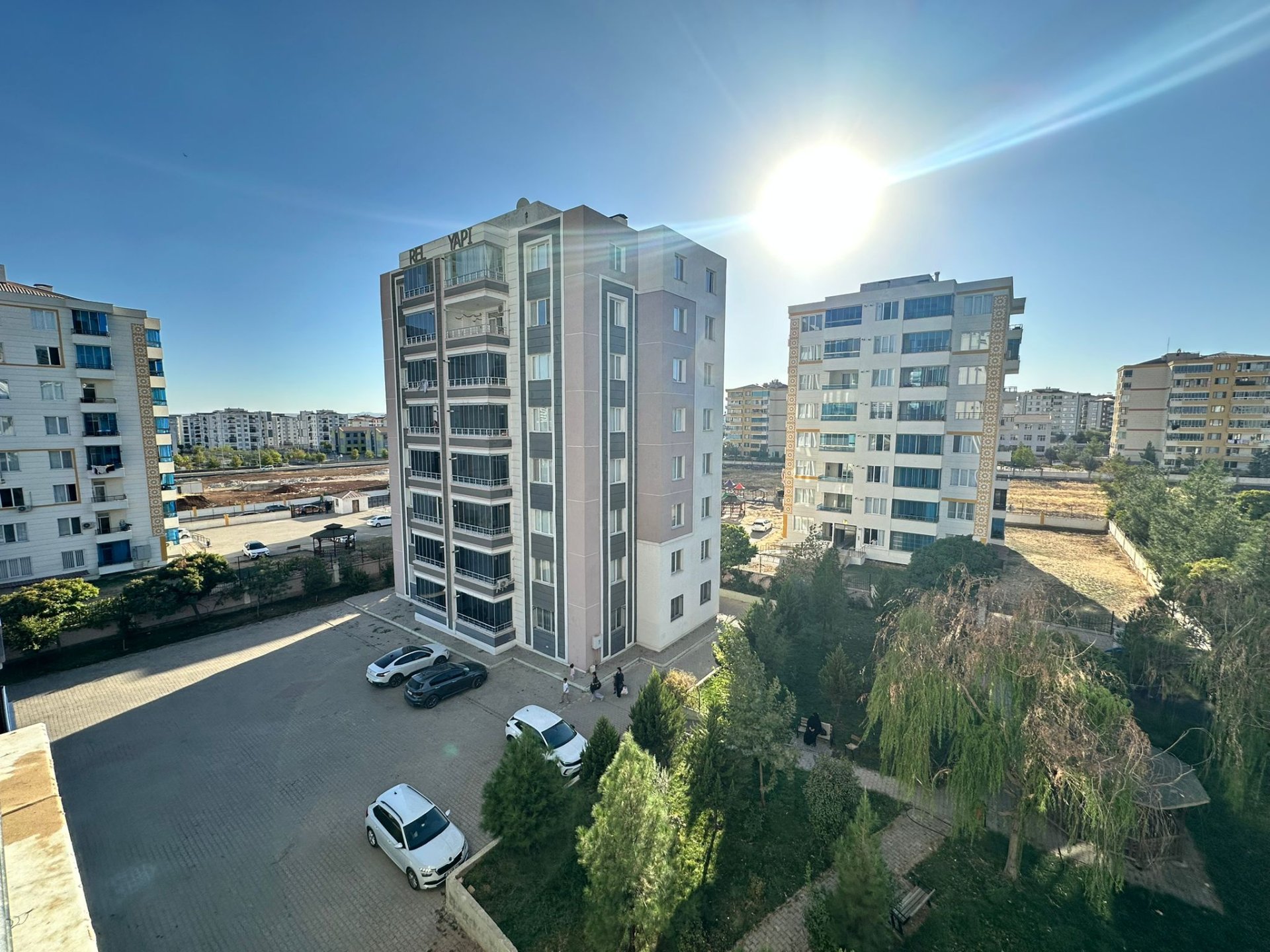 BAĞCILAR  OTOGAR KARŞISINDA 3+1 HAZIR DAİRE