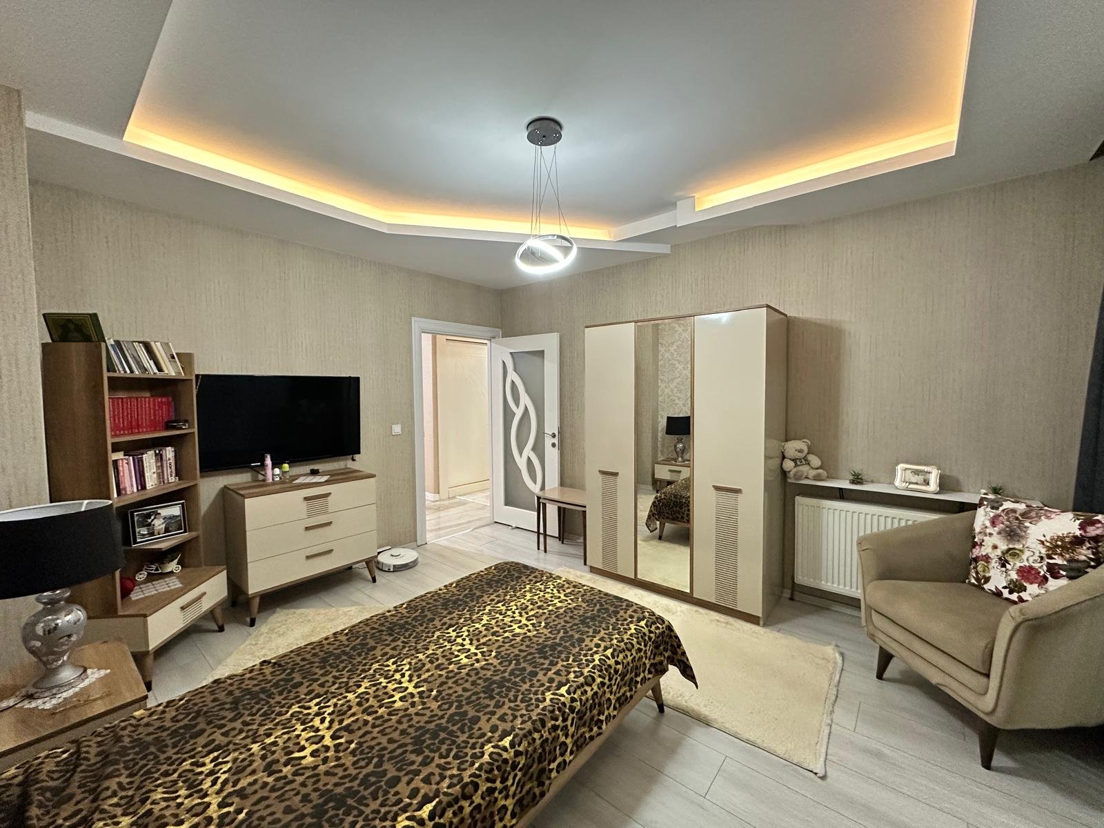 GÖLETLİ PARK MANZARALI 3+1 LÜKS DAİREMİZ SATIŞTADIR