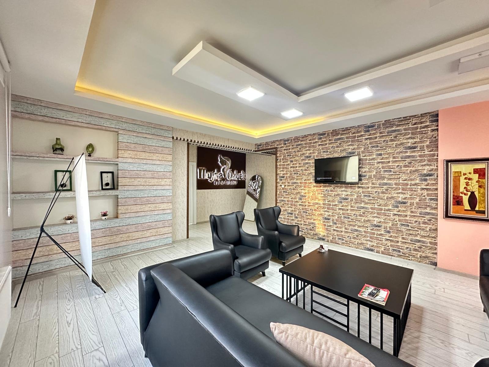 YENİŞEHİR OFİS DE 3+1 KİRALIK LÜKS PLAZA