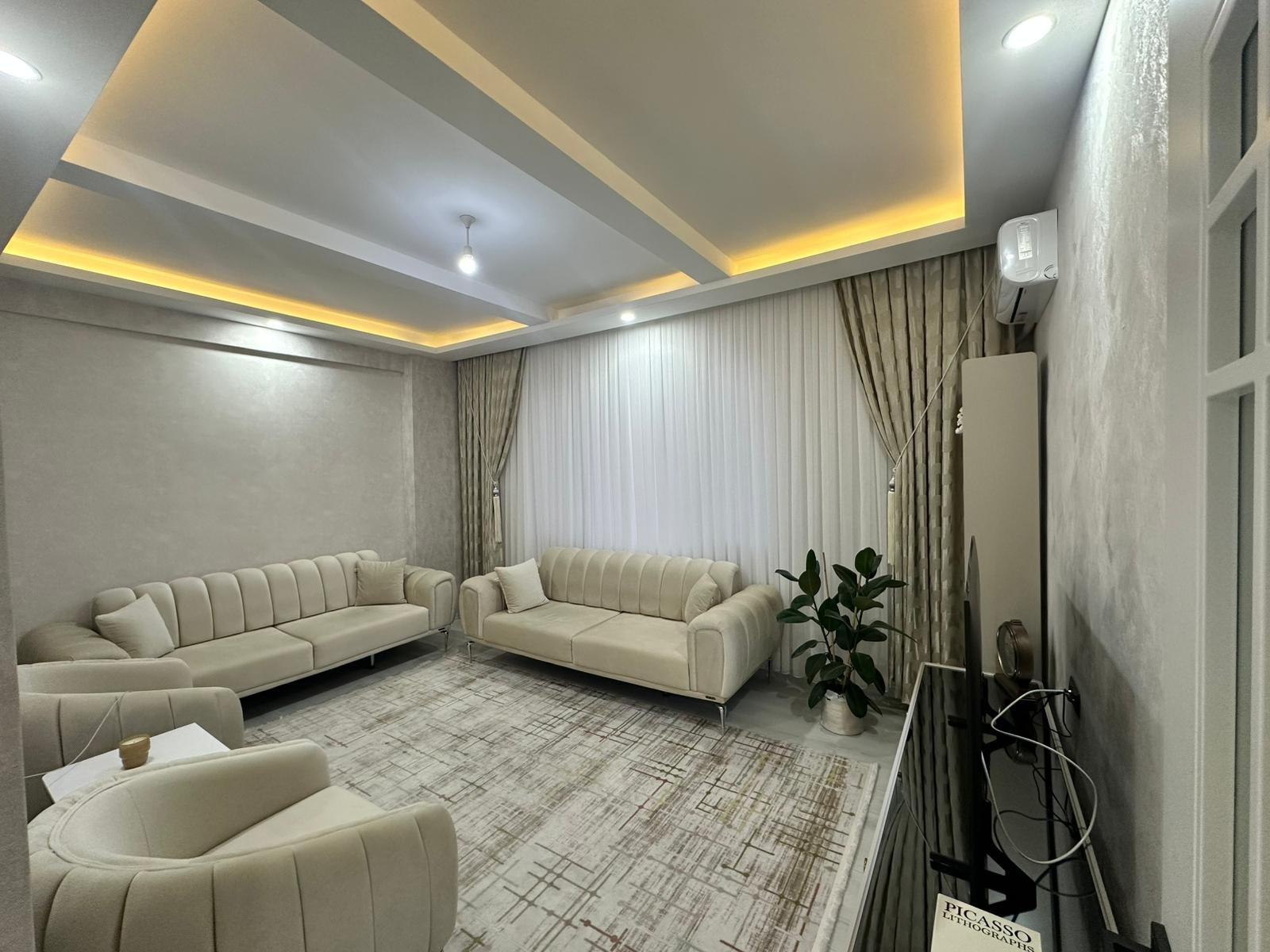 ACİL KİRALIK'  STADYUM YANI ÖZAY YAPIDA BÜYÜK TİP 2+1 LÜKS DAİRE