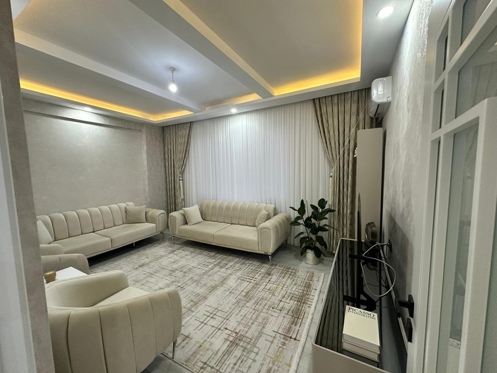 ACİL KİRALIK'  STADYUM YANI ÖZAY YAPIDA BÜYÜK TİP 2+1 LÜKS DAİRE