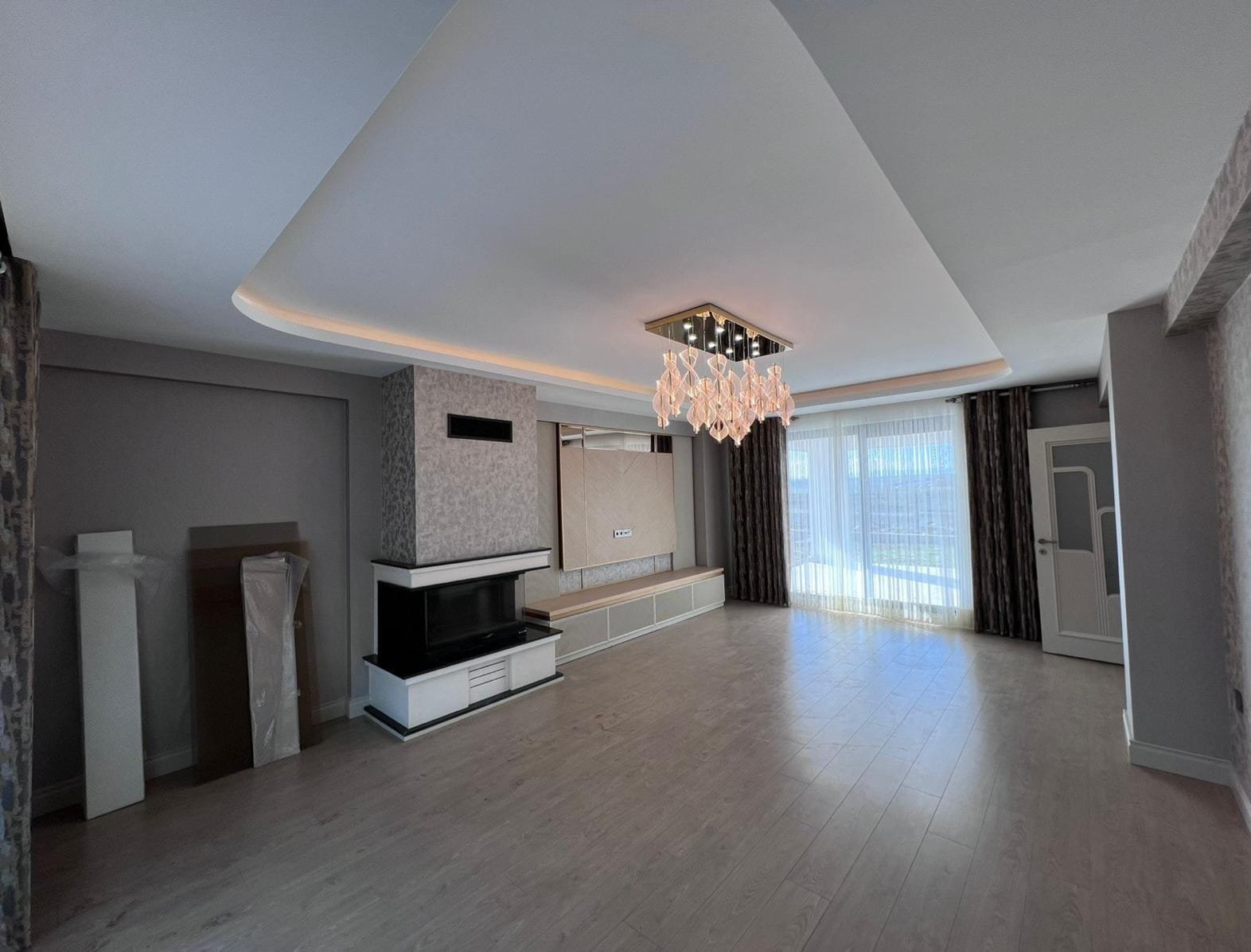 MAKRO LİFE GAYRİMENKUL'DEN ZANA ROSİBA KALİTESİYLE SATILIK 6,5+1 TRİPLEX VİLLA