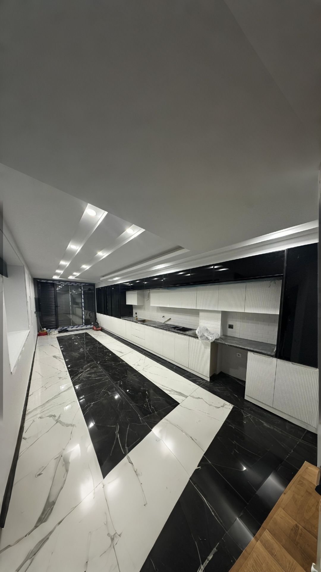 KENT ORMAN ARKASI HAVUZLU TRİPLEKS 6+1 LÜKS VİLLA