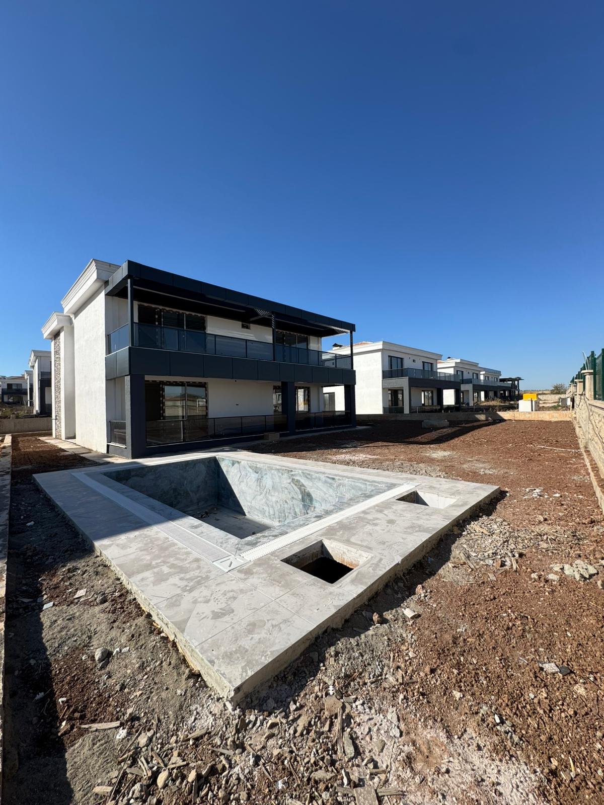 450 EVLER'DE SIFIR HAZIR 6+1 SIFIR VİLLA