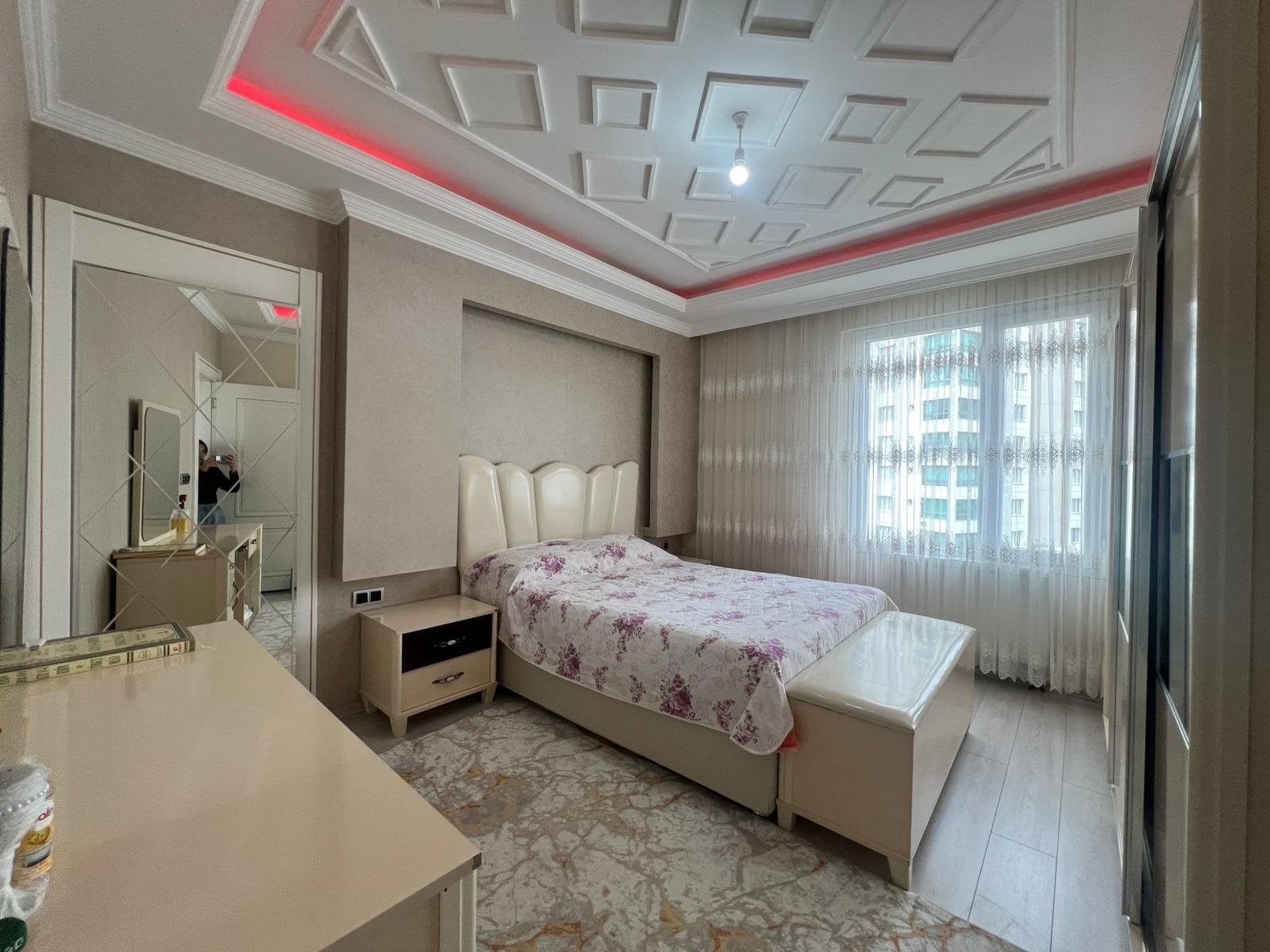 FABRİKA MAHALLESİNDE LÜX 4+1 SATILIK DAİRE