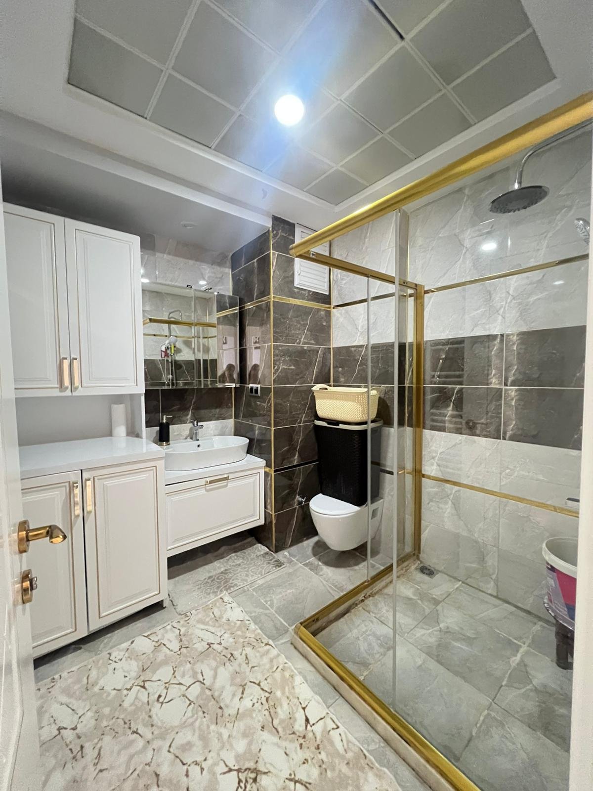 FABRİKA MAHALLESİNDE LÜX 4+1 SATILIK DAİRE