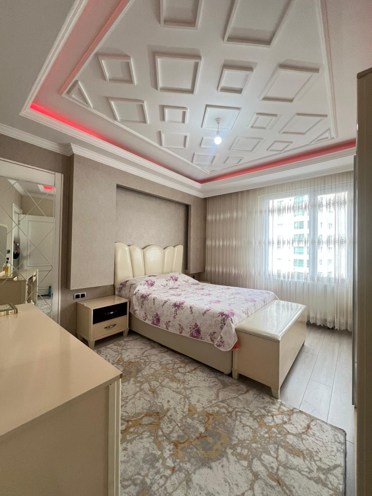 FABRİKA MAHALLESİNDE LÜX 4+1 SATILIK DAİRE
